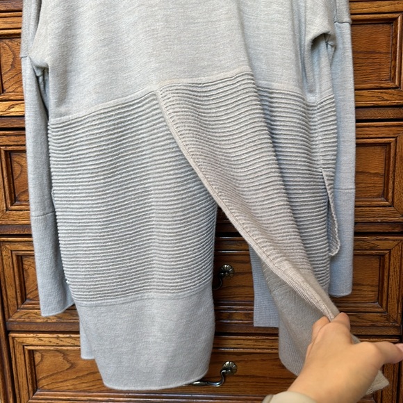 Lululemon Sit in Lotus Wrap - Picture 10 of 15